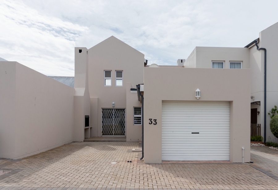 3 Bedroom Property for Sale in Villa Diamante Western Cape